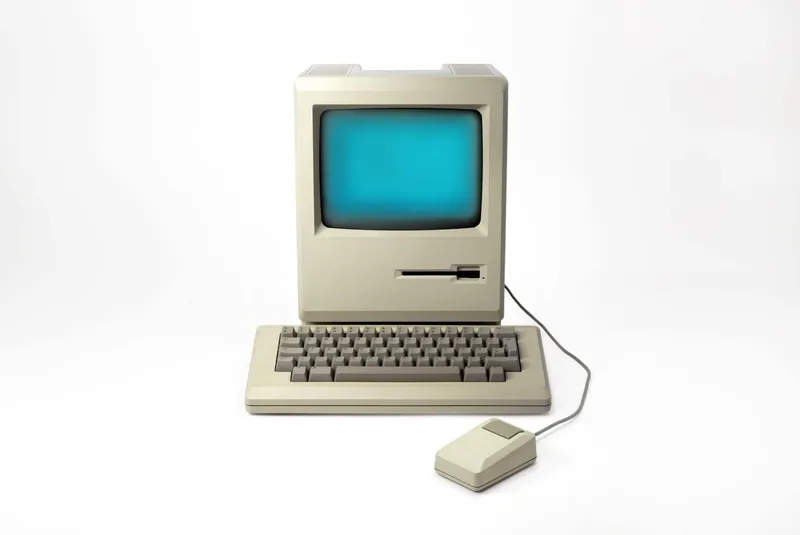 1st-apple-macintosh-computer